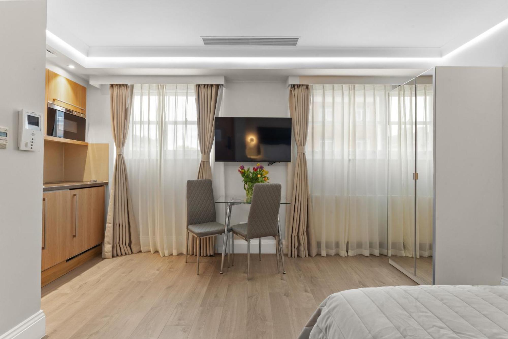 Cleveland Residences Russell Square Лондон Екстер'єр фото