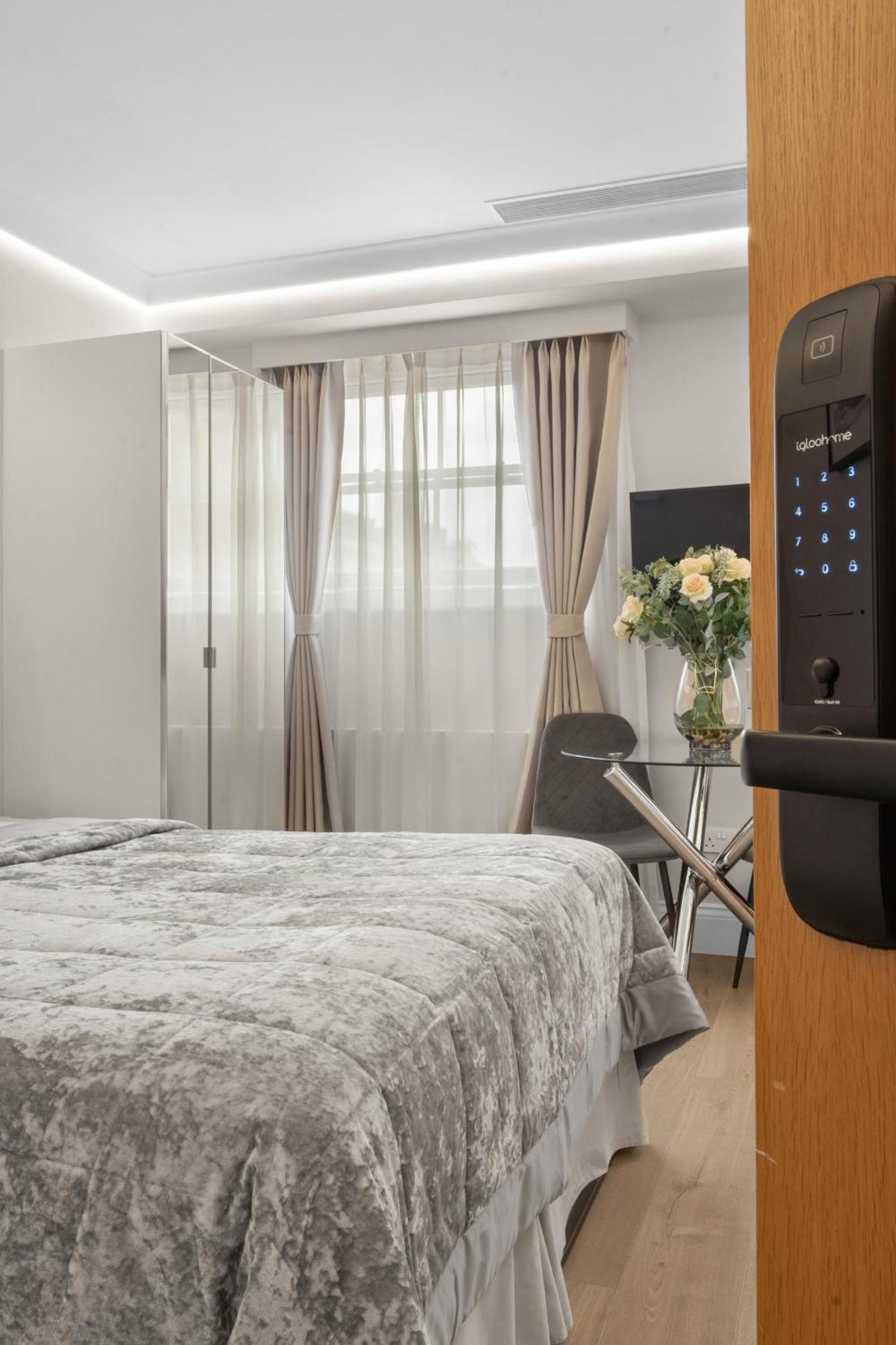 Cleveland Residences Russell Square Лондон Екстер'єр фото
