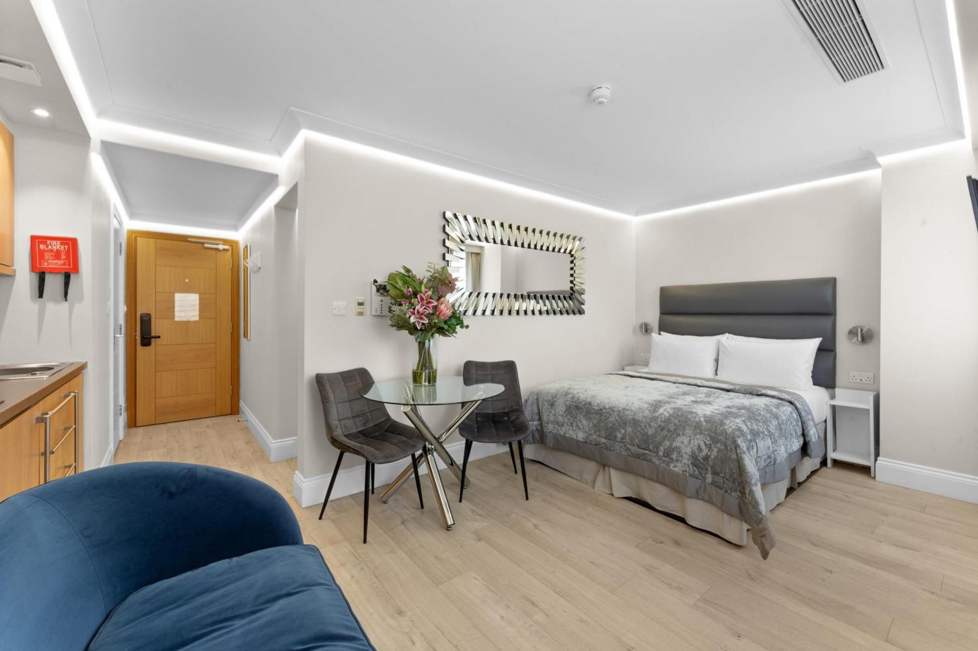 Cleveland Residences Russell Square Лондон Екстер'єр фото