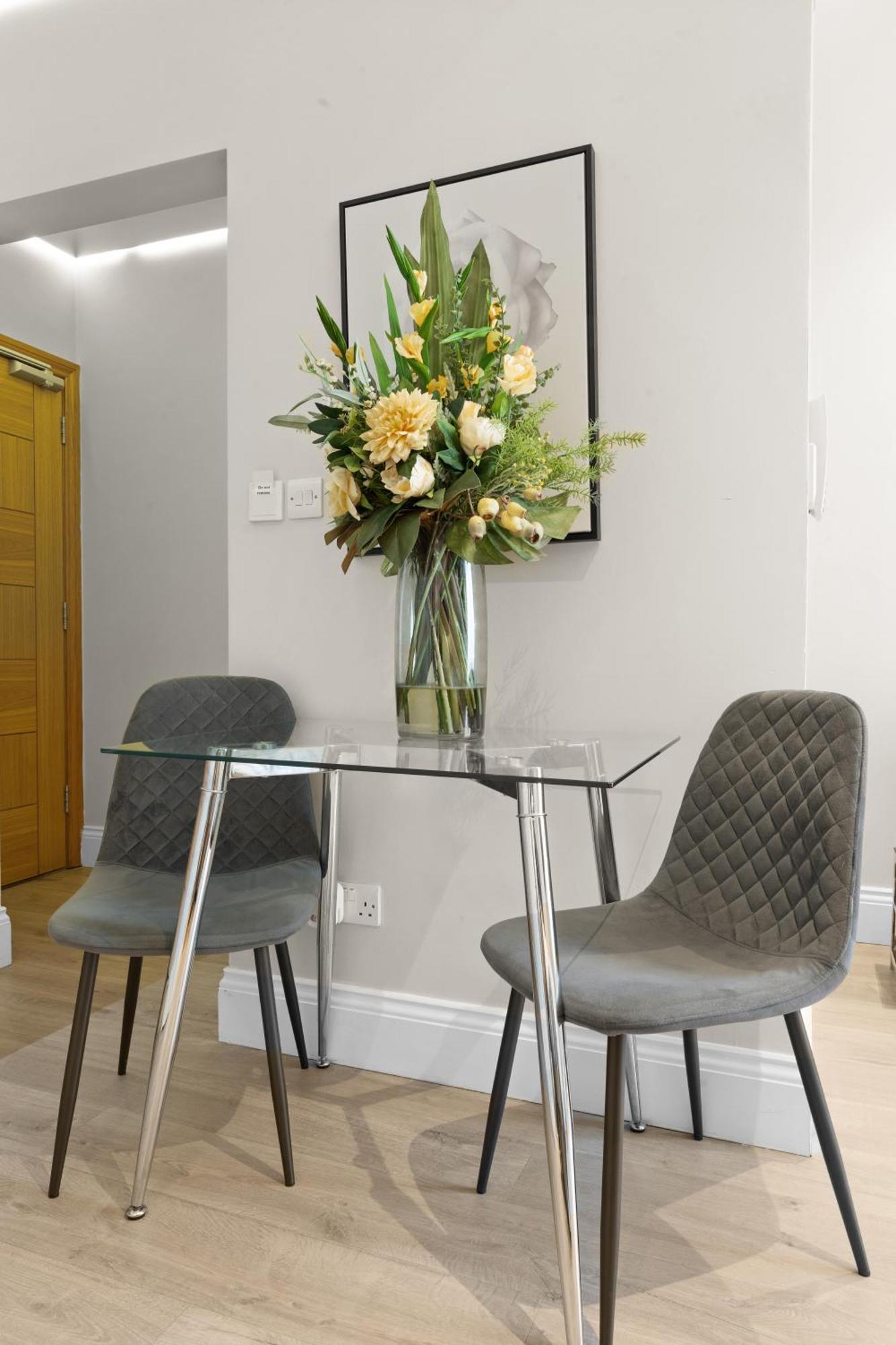 Cleveland Residences Russell Square Лондон Екстер'єр фото