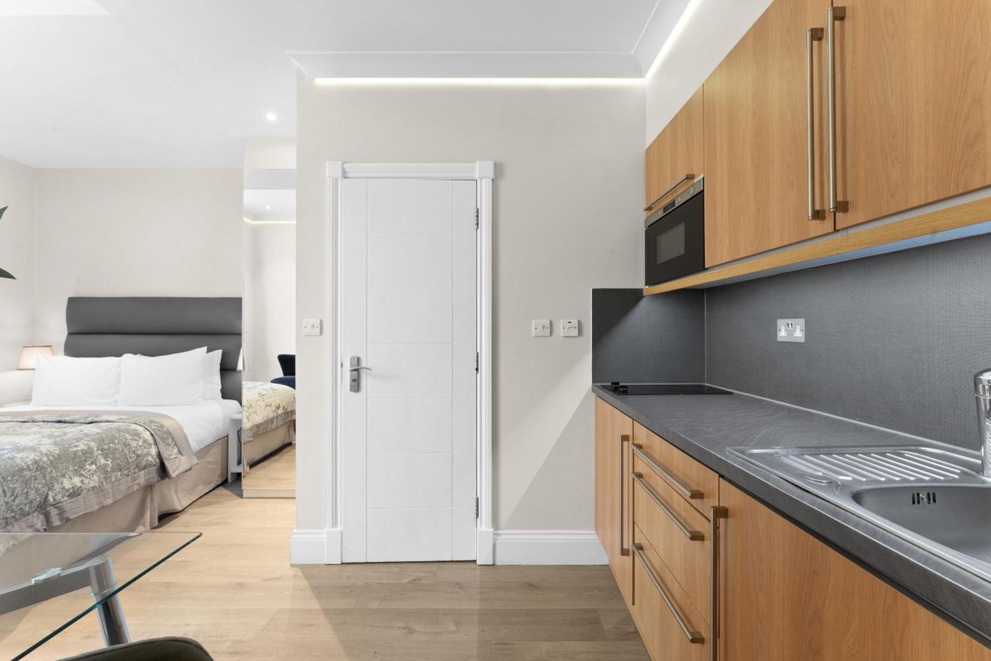 Cleveland Residences Russell Square Лондон Екстер'єр фото