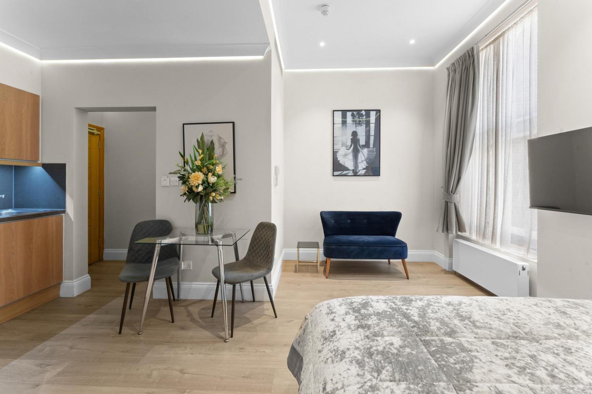 Cleveland Residences Russell Square Лондон Екстер'єр фото