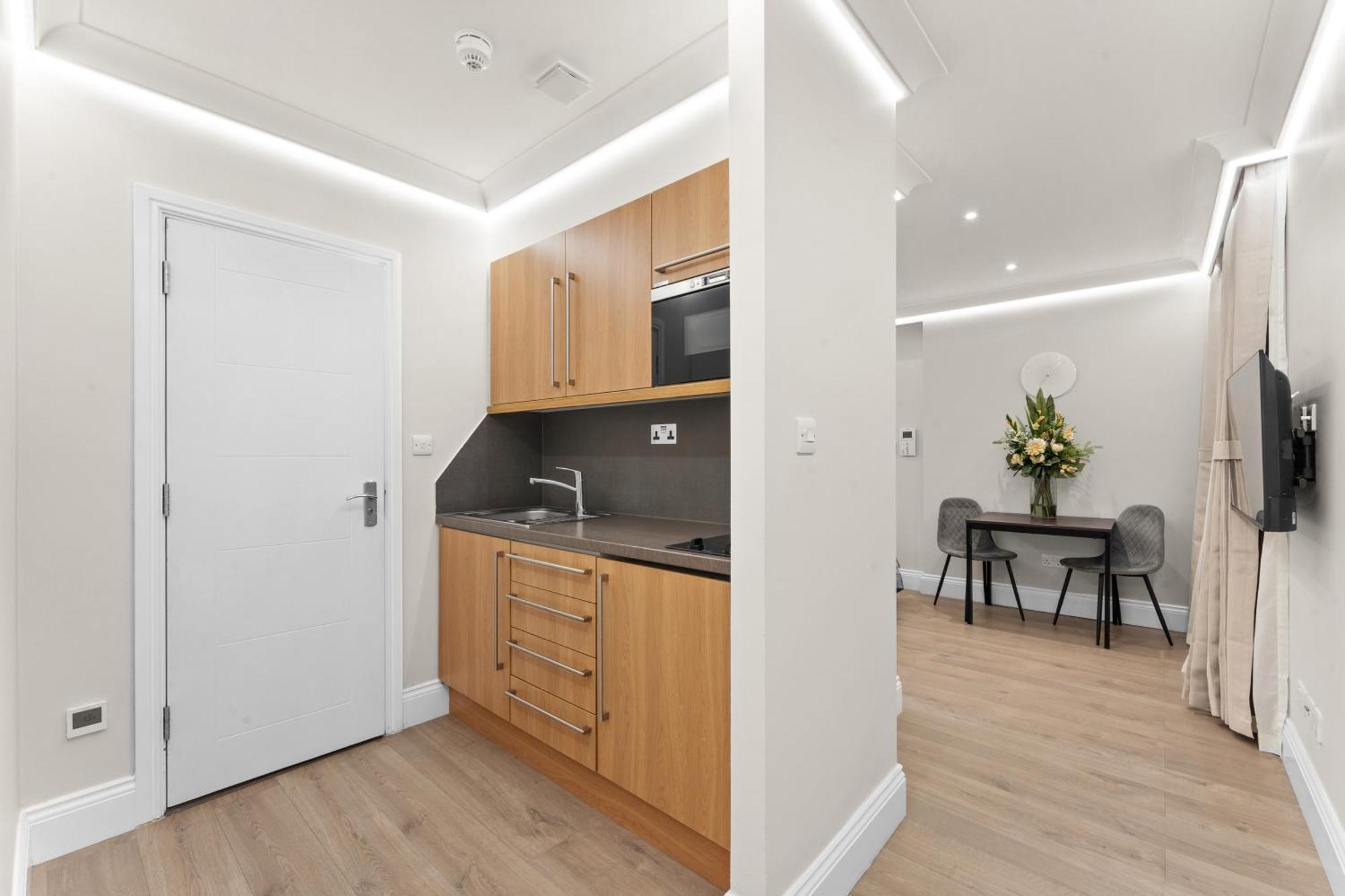 Cleveland Residences Russell Square Лондон Екстер'єр фото