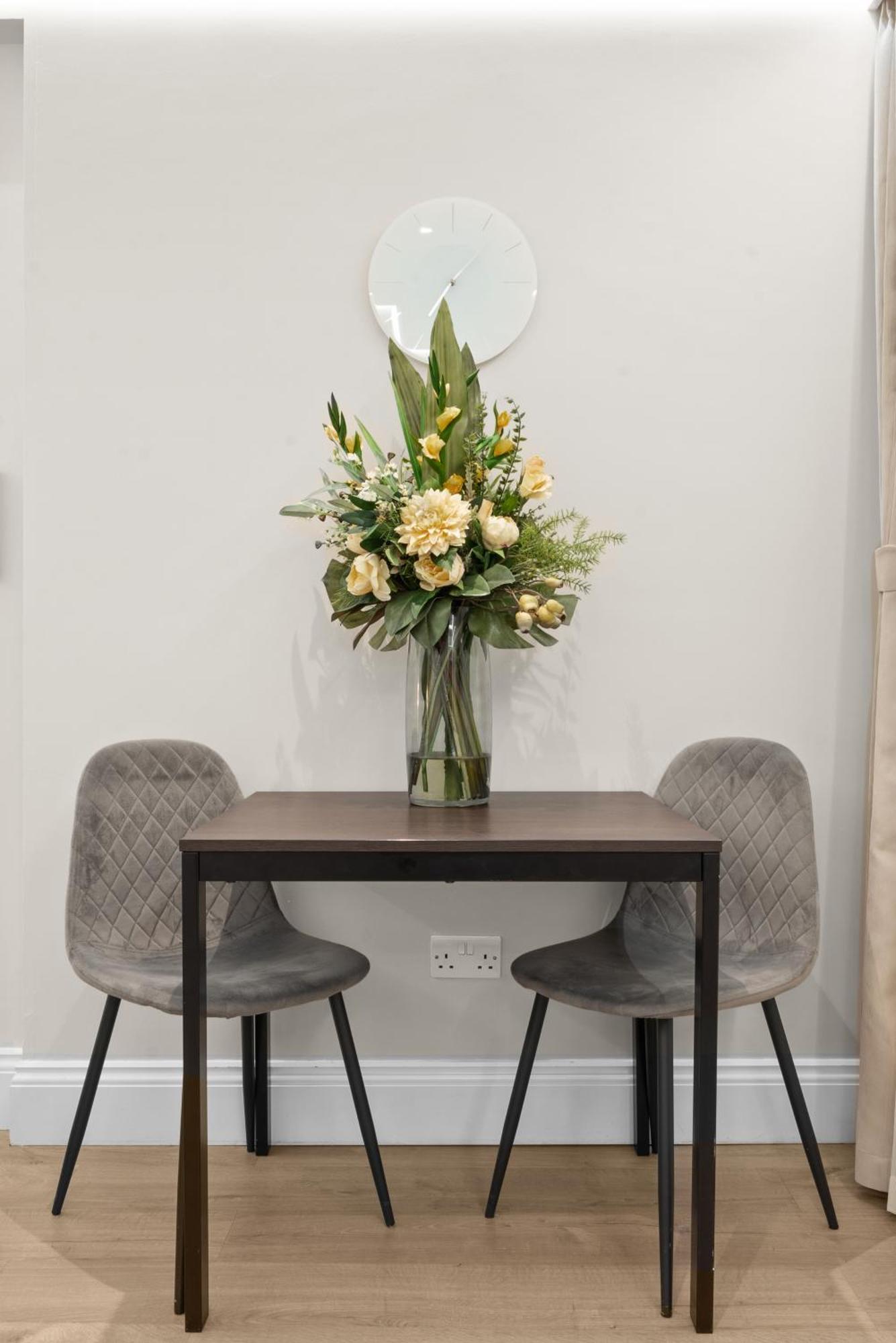 Cleveland Residences Russell Square Лондон Екстер'єр фото