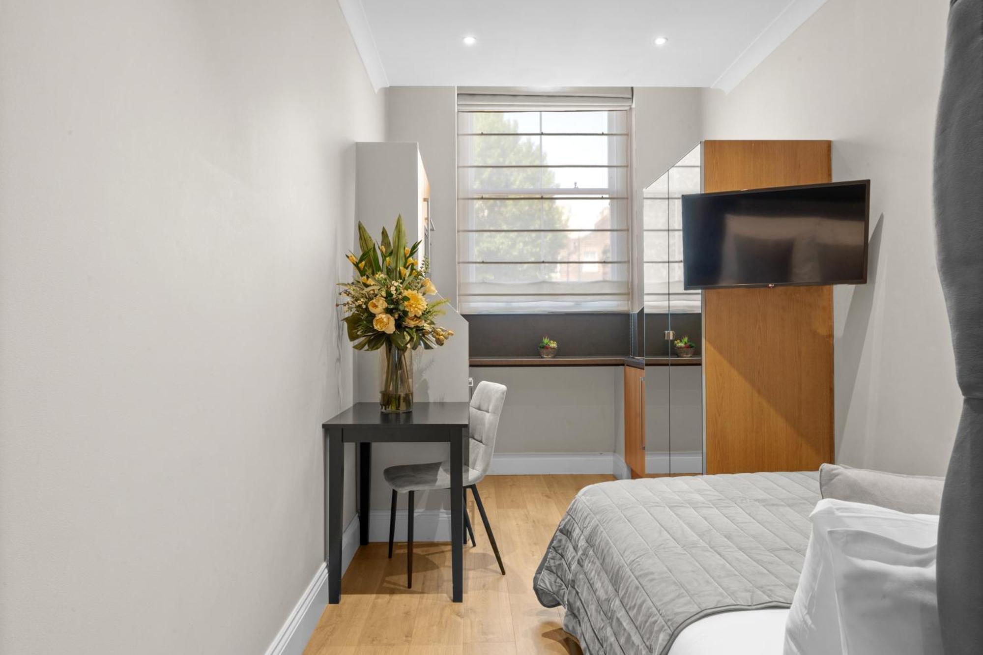 Cleveland Residences Russell Square Лондон Екстер'єр фото