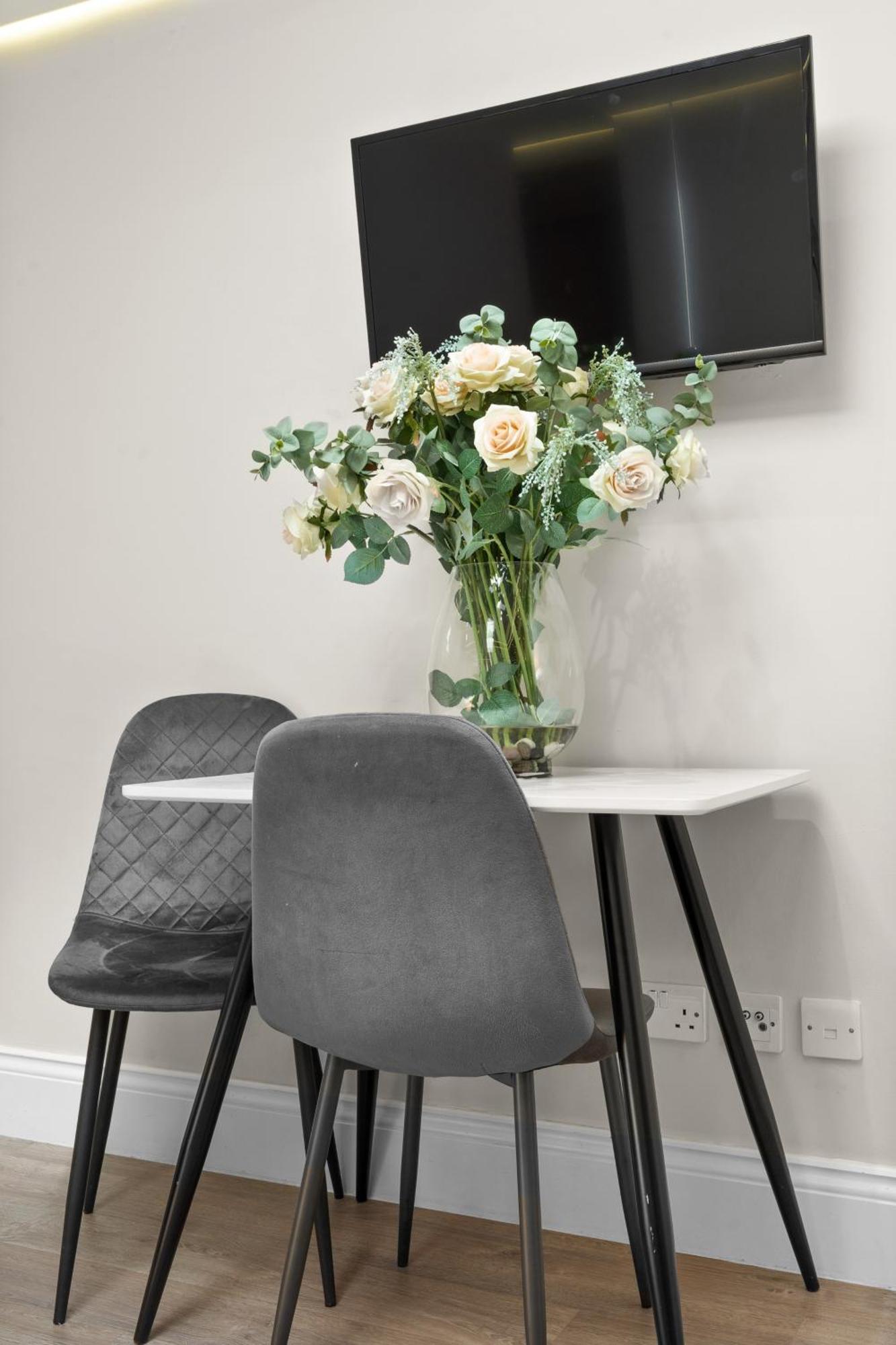 Cleveland Residences Russell Square Лондон Екстер'єр фото