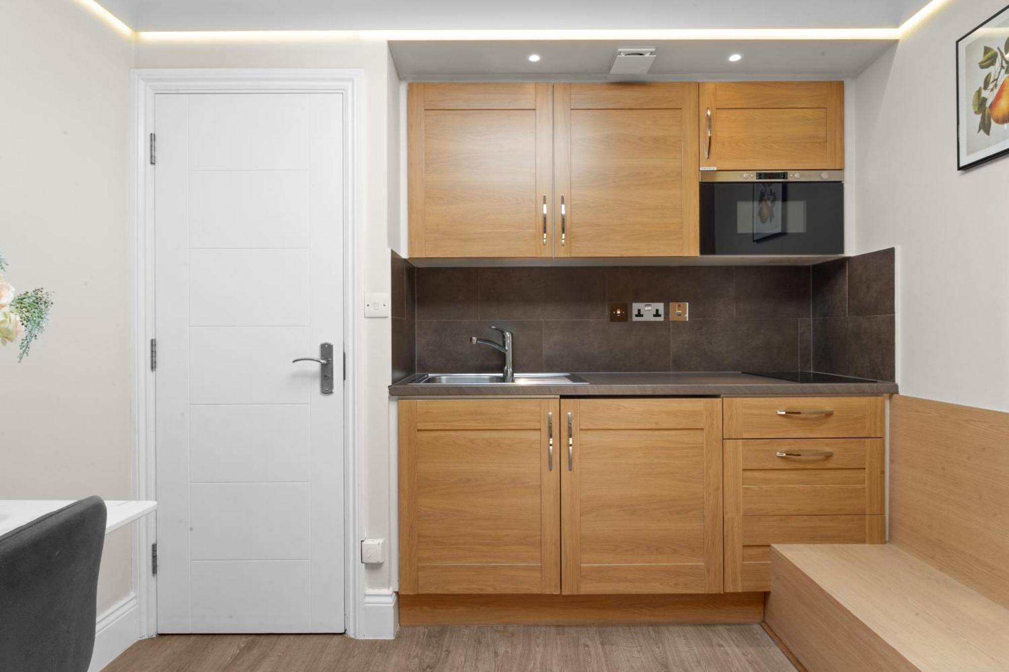 Cleveland Residences Russell Square Лондон Екстер'єр фото